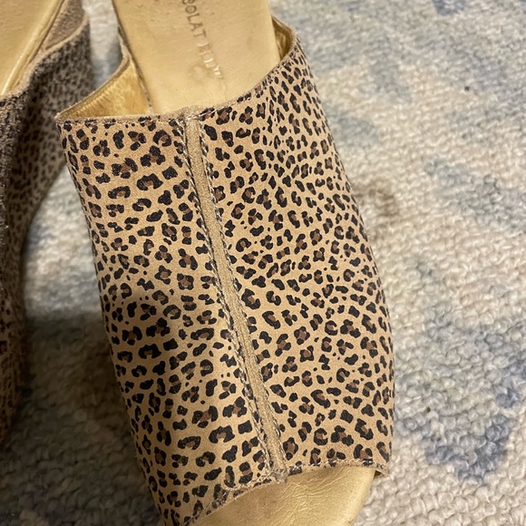 Chocolat Blu wedges size 7.5 animal print 🦒 - Picture 4 of 7